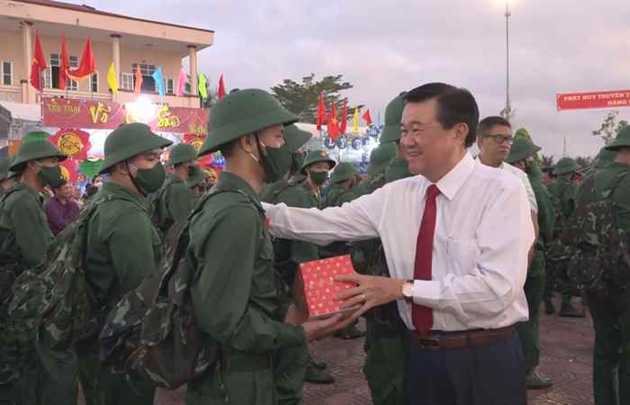 Long Phú hoàn thành tốt công tác giao nhận quân năm 2023